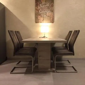 Aden Free Parking Apartment