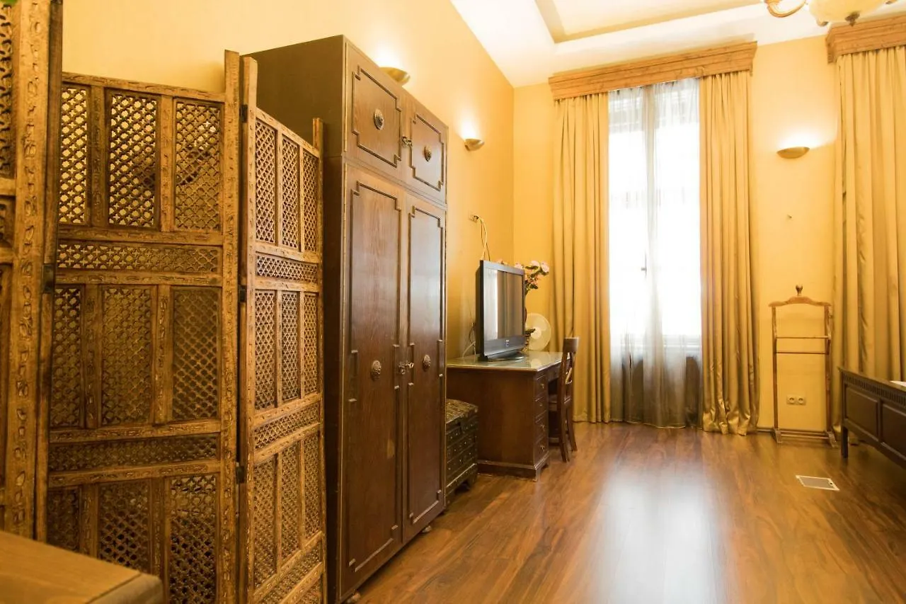 Budapest Royal Suites 0*,